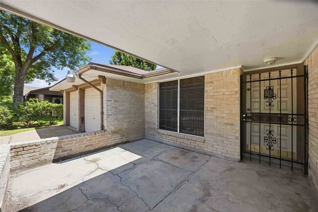 Building Photo - 11006 Thackery Ln