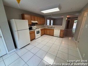Building Photo - 1518 Range Field