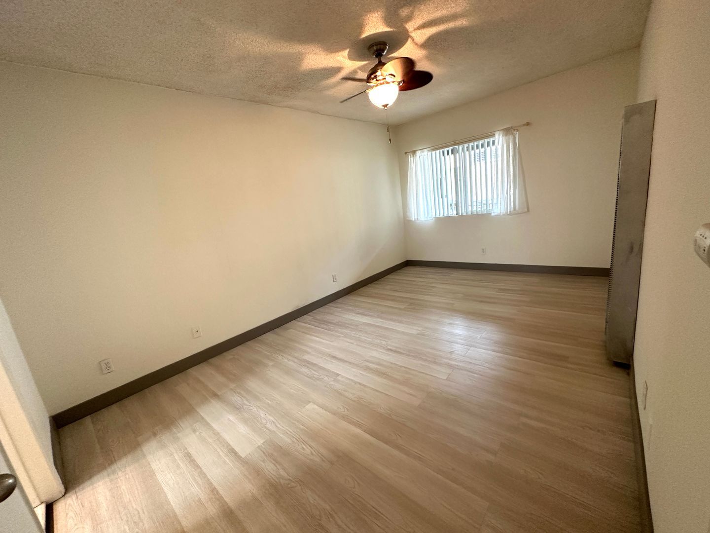 Building Photo - 12618 Pacific Ave