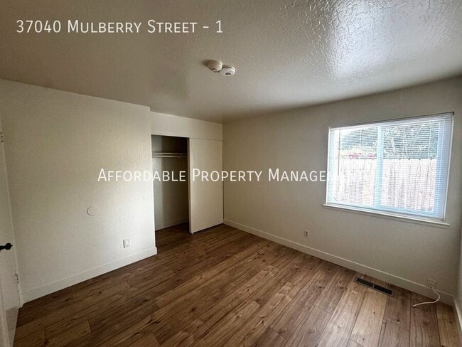 Building Photo - 37040 Mulberry St