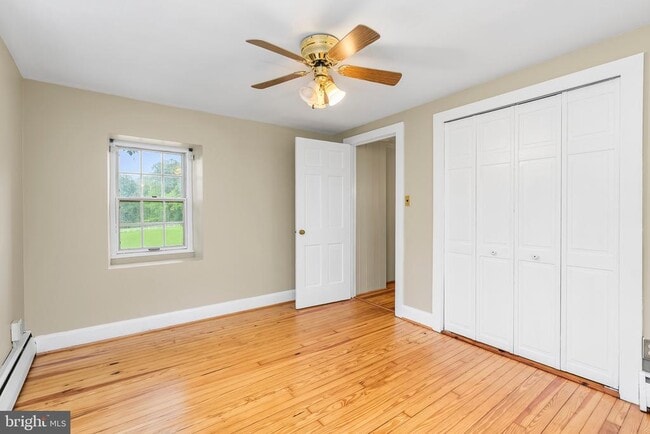 Building Photo - 607 E Wheel Rd