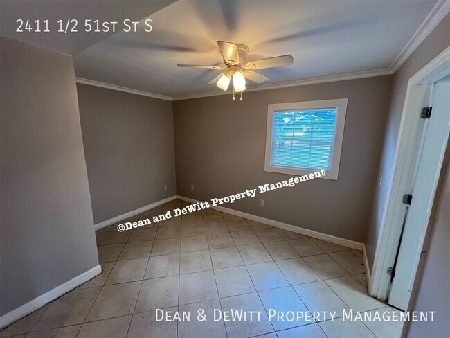 Building Photo - 2411 1/2 51st St S-