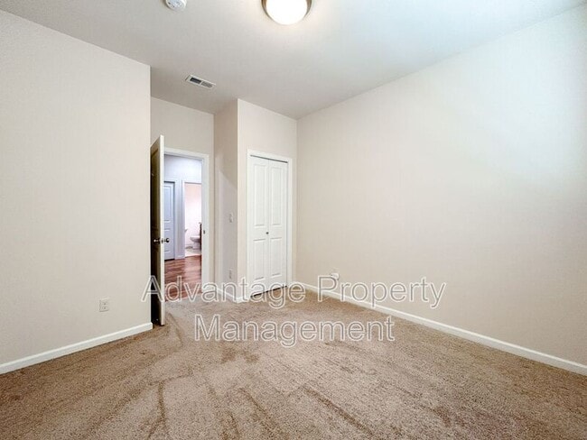 Building Photo - 2943 NW Corktree Ln