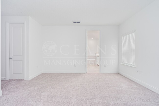 Building Photo - NEWER 4 Bedroom 3 Bath Home in Halifax Pla...