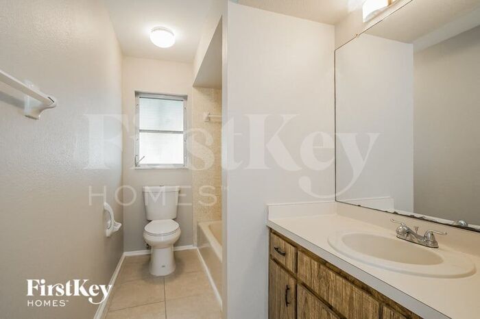 Building Photo - 1313 SE 25th Ln