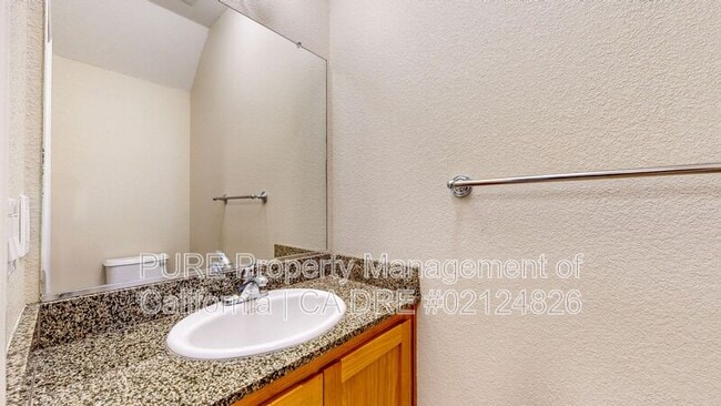 Building Photo - 110 5th St