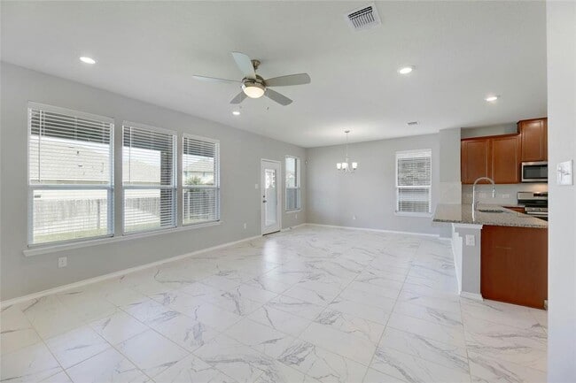 Building Photo - 1213 Backcountry Dr