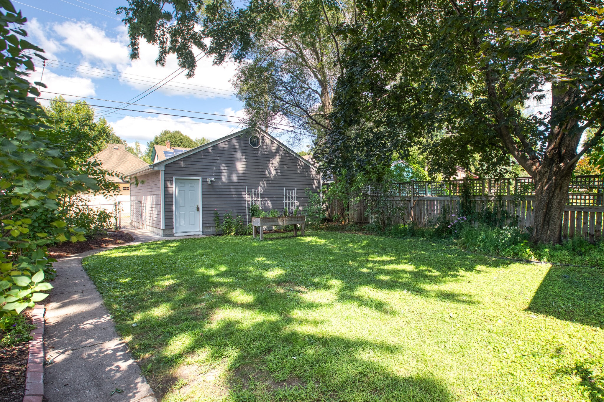 Building Photo - 1003 Goodrich Ave