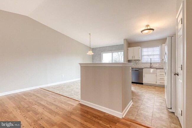 Building Photo - 1193 Bayview Vista