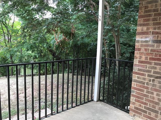 Building Photo - 9601 Forest Ln