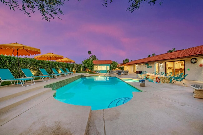 Building Photo - 2230 Tamarisk Rd