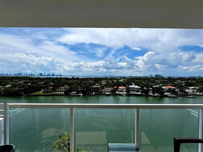 Building Photo - 5600 Collins Ave
