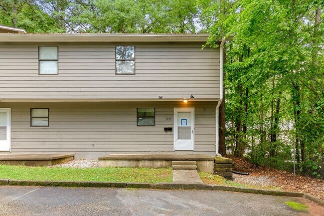 Building Photo - 5861 Dunn Rd