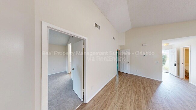Building Photo - 10025 Creekwater Blvd