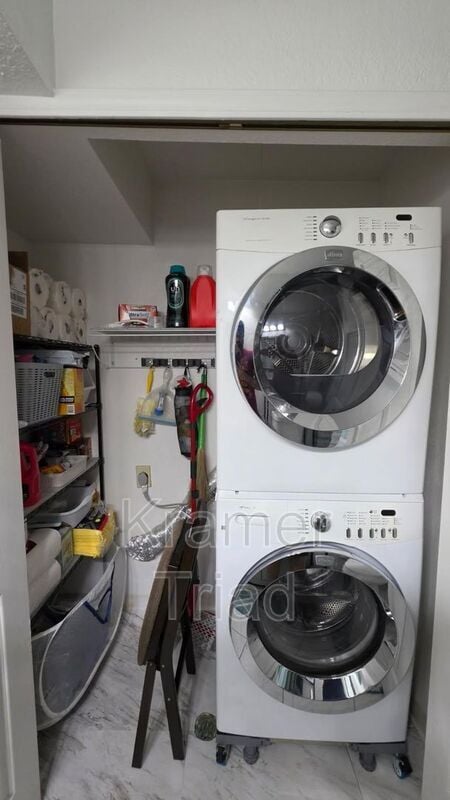 Building Photo - 19154 Northridge Dr