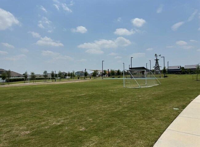Building Photo - 110 Bluestem Dr