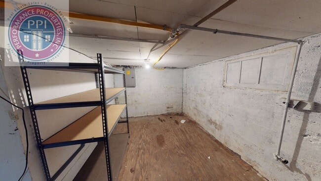 Building Photo - Lake Oswego First Addition - Craftsman Style, Across From George Roger's Park