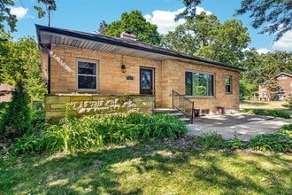 Building Photo - 1215 Chapin St