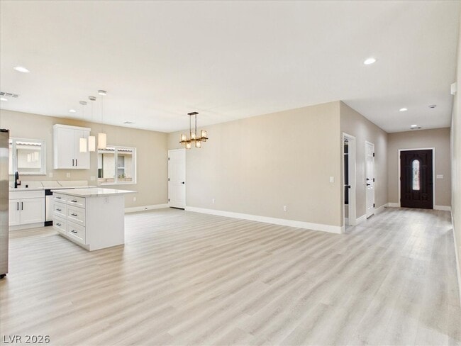 Building Photo - 1740 Jerome Ln