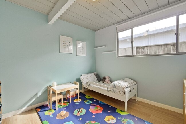 Building Photo - 4BD/2BA Cupertino Gem with Modern Upgrades!