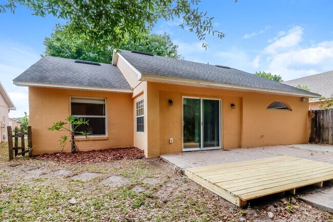 Building Photo - 2135 Remington Pointe Blvd