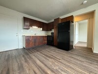 Building Photo - 1 Bedroom, 1 Bath Apartment at the Brooksi...