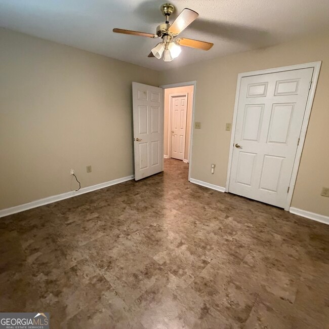 Building Photo - 1207 Edna Pl