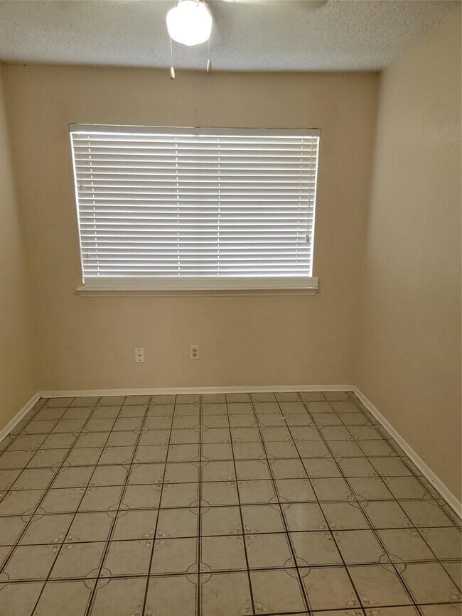 Building Photo - 6707 Loch Bruceray Dr