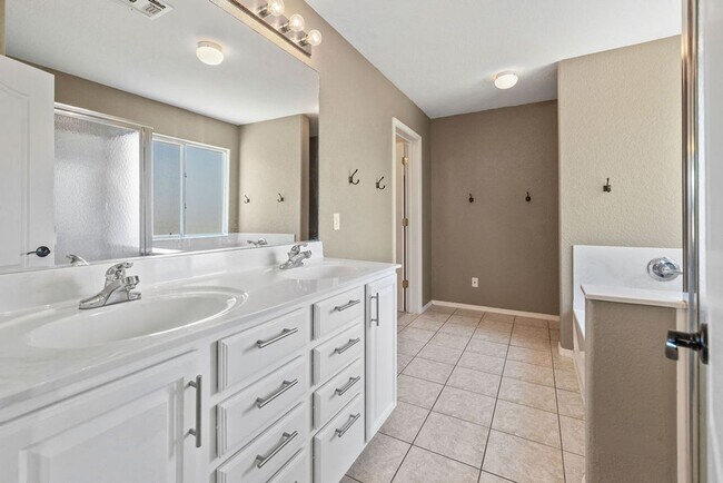 Building Photo - Located in Mesquite Ranch and the Award Wi...