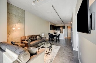 Building Photo - HOUSING CHOICE VOUCHER APPROVED! MOVE IN SPECIAL! **ONE MONTH FREE w/ 13 MONTH LEASE!!**