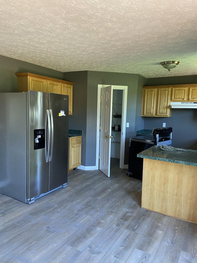 Building Photo - 127 Copperfield Way