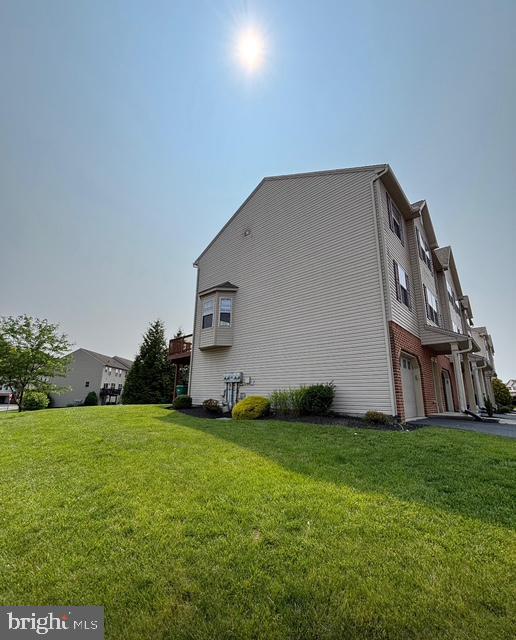 Building Photo - 6459 Creekbend Dr