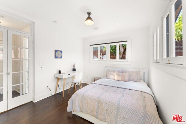 Building Photo - 2217 Marathon St