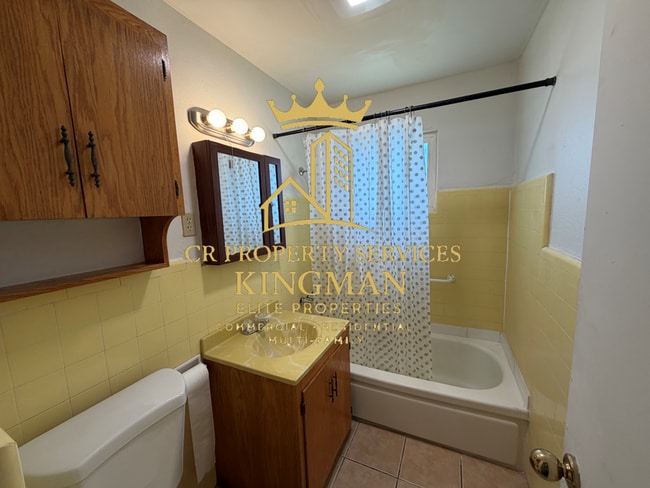 Building Photo - 3 Bedroom, 2 Bath Home – Vintage Charm at Its Best!