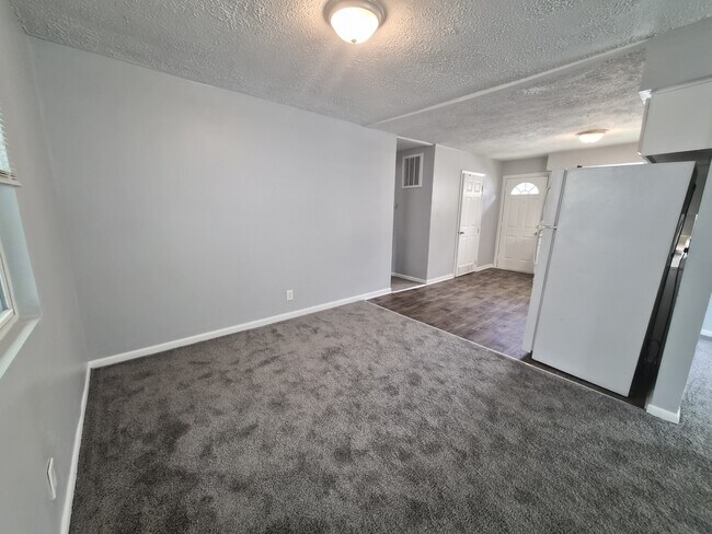 Building Photo - 4708 Payton Ave