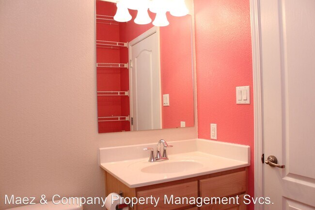 Building Photo - 2 br, 2 bath House - 4528 - C Santa Elena