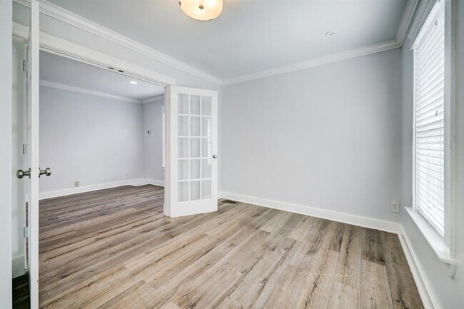 Building Photo - 608 Cordell St