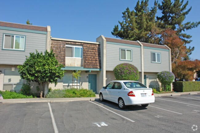 Building Photo - 1541 El Tigre Ct