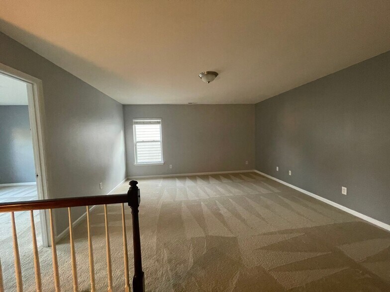 Building Photo - 5537 Stowe Derby Dr
