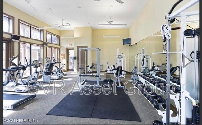 Building Photo - 100 Fairway