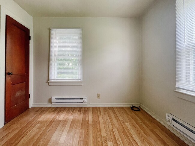 Building Photo - 810 S Luick Ave