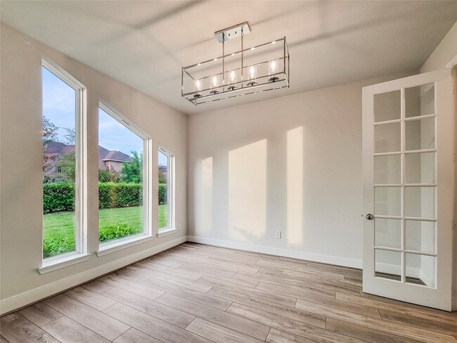 Building Photo - 8926 Emerald Cane Dr