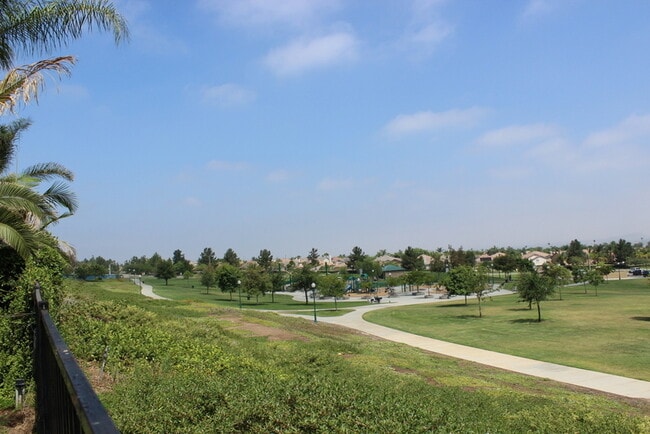 Building Photo - 1253 Taft Ln