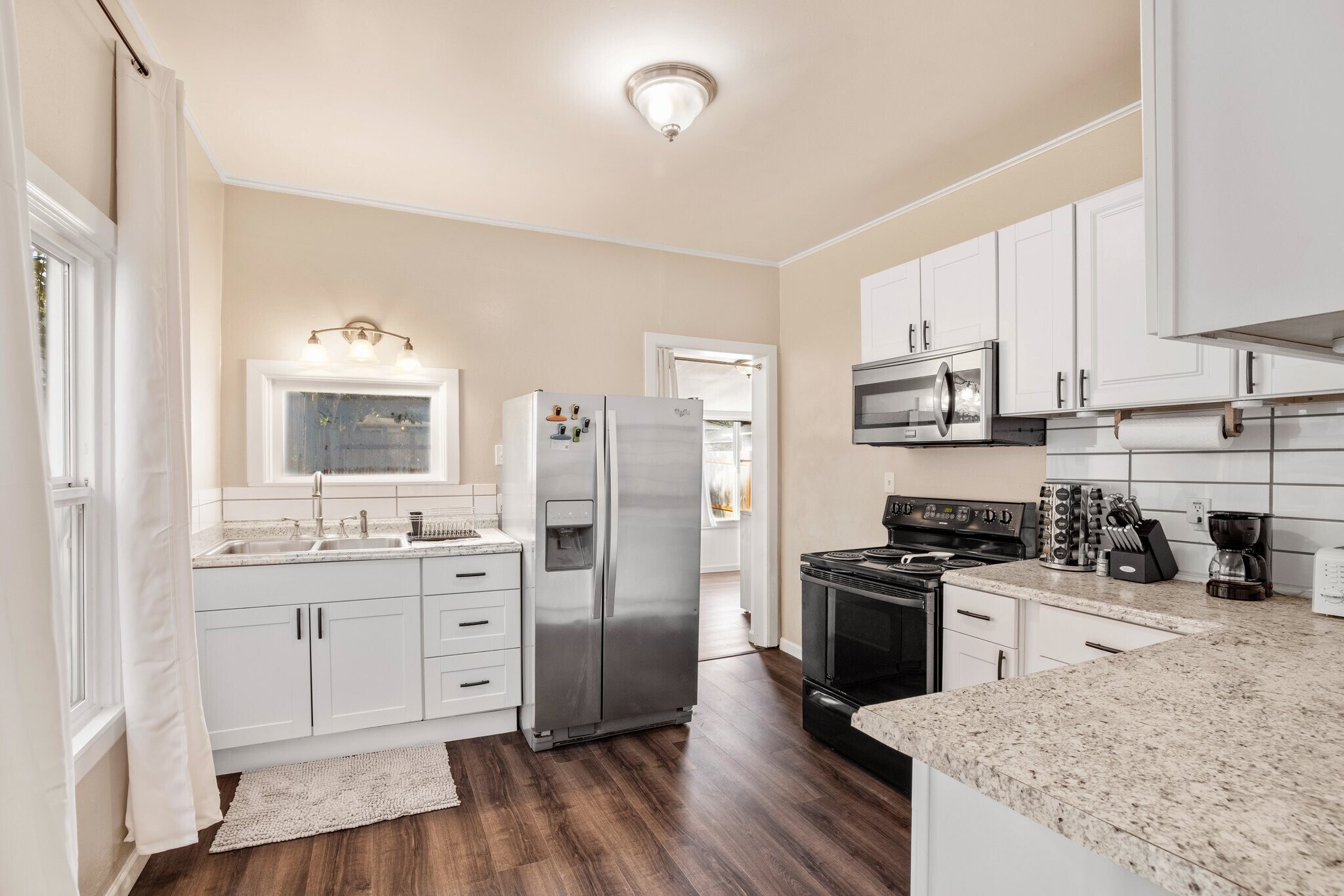 Building Photo - 4116 S Thompson Ave