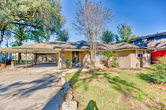 Building Photo - 918 Lehman St