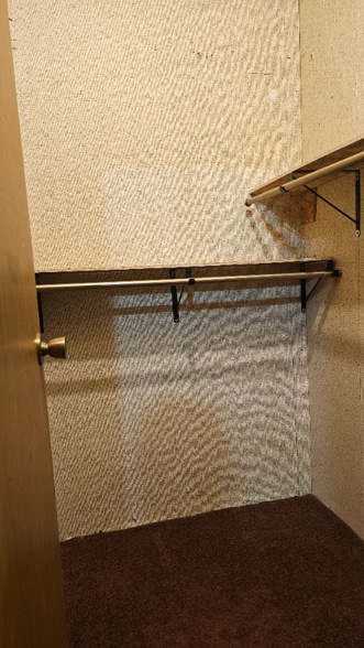 Building Photo - 101 W Apple Blossom Ln