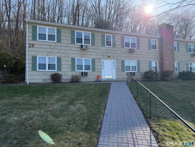 Building Photo - 16 Pilgrim Trail