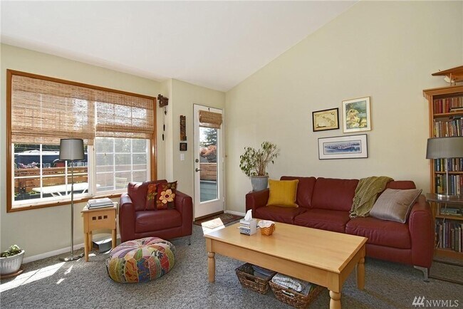 Building Photo - Charming Craftsman-Style Home in the Heart...