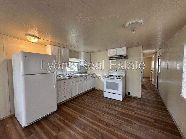 Building Photo - 2268 Carlisle Ln