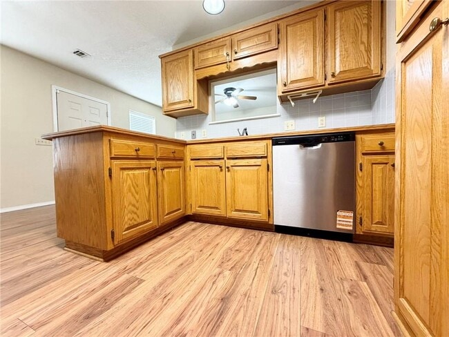 Building Photo - 339 SE 4th St